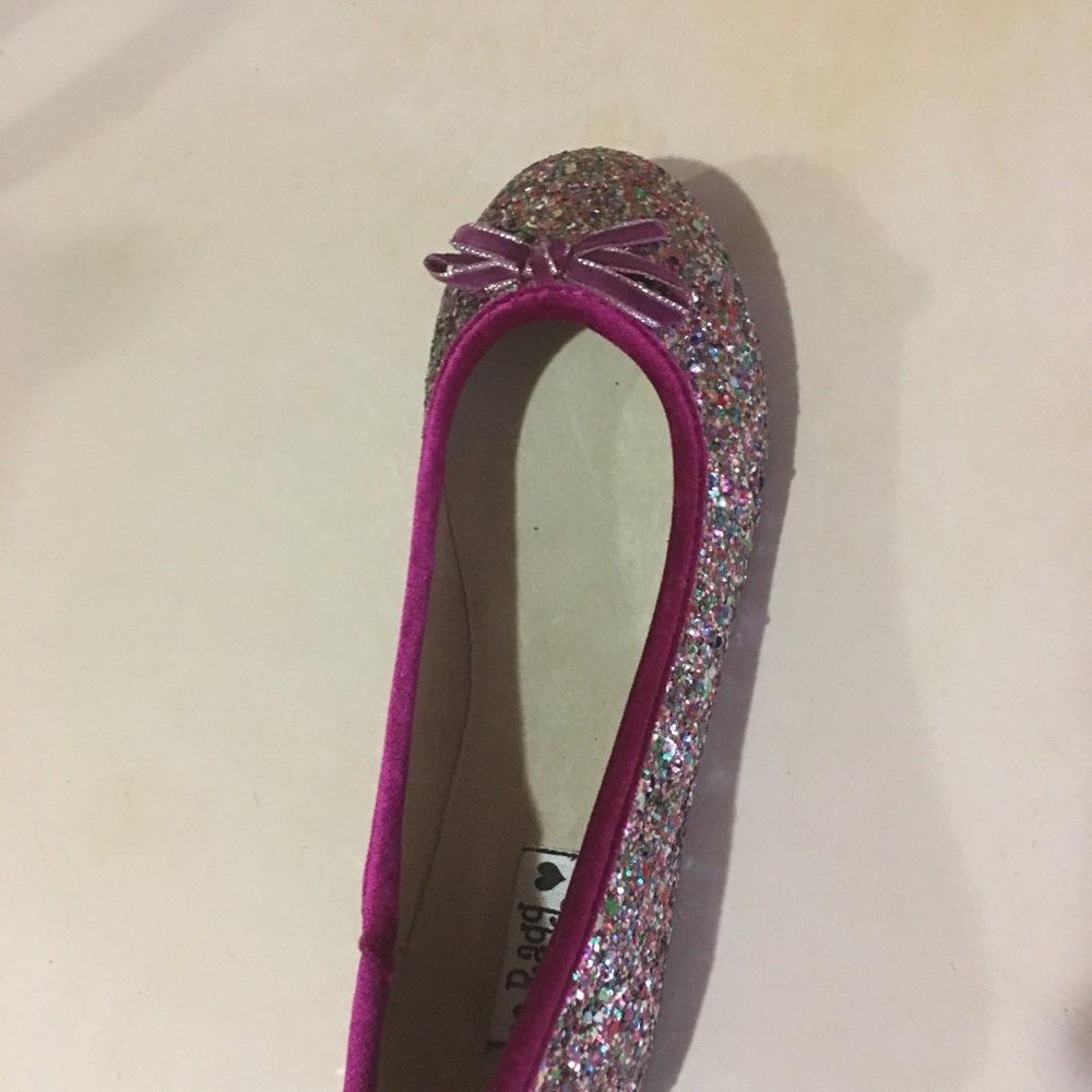 Very Cute Ragg Shoes - Picture 2 of 3